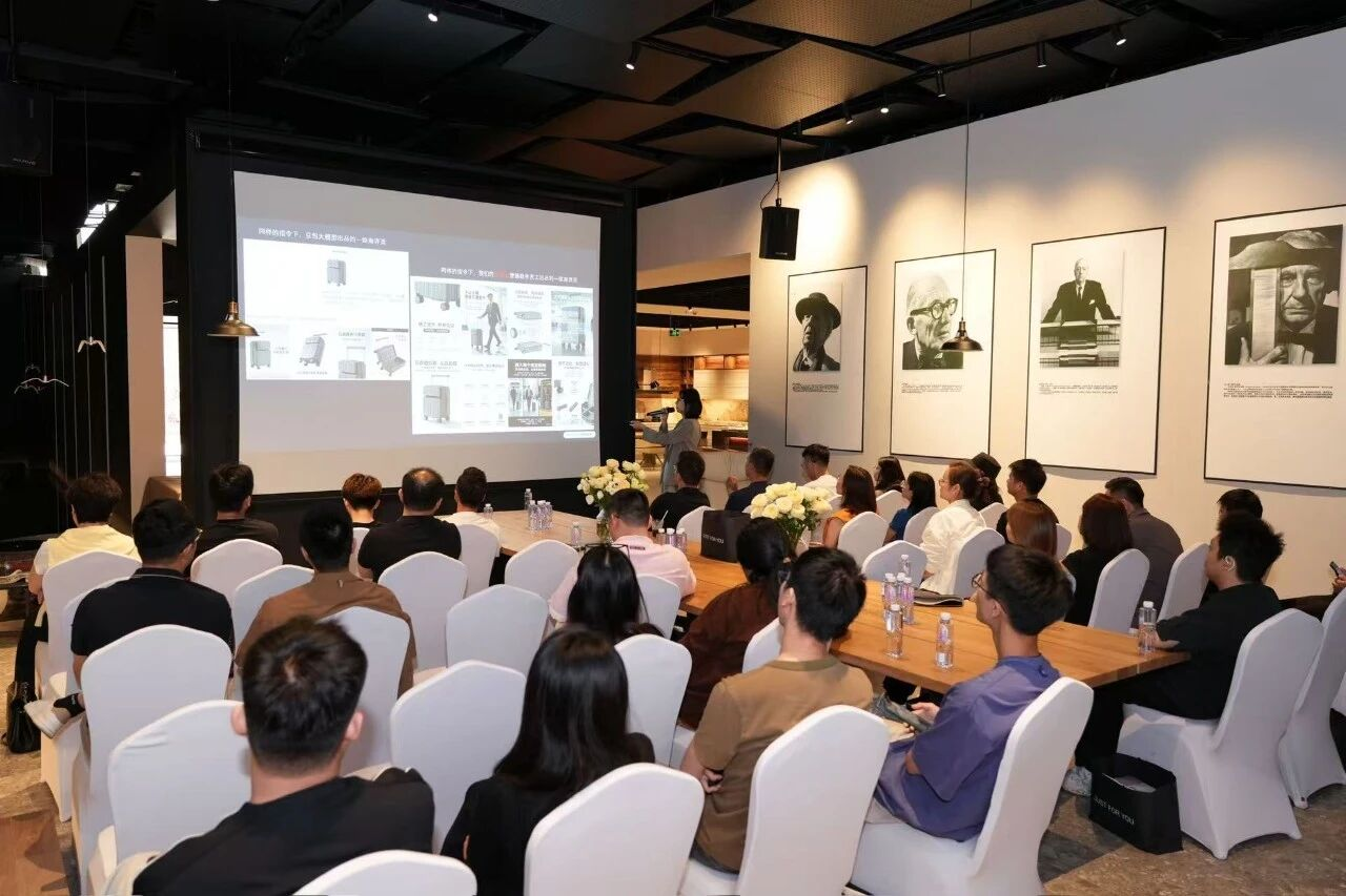 卡百利受邀出席《赋能泛家居朋友》设计师沙龙，助力泛家居AI转型