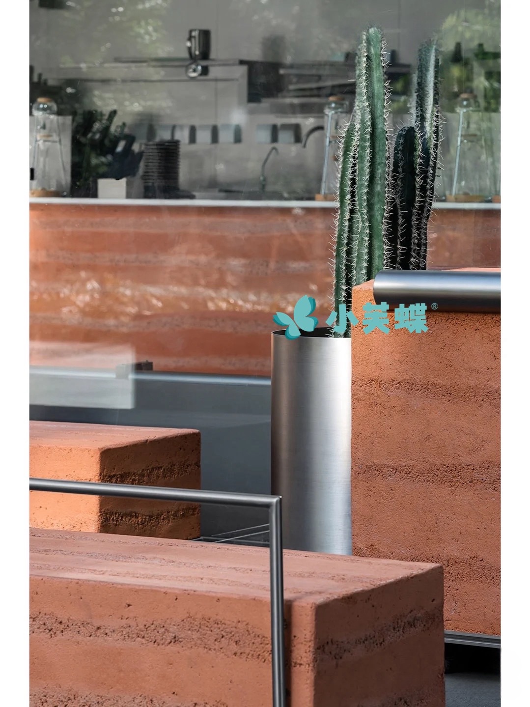 选对无机矿物漆：小芙蝶莫奈款凭夯土美学与硬核性能，成高端外墙优选